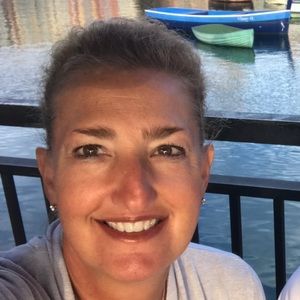 Meet your Posher, Alicia